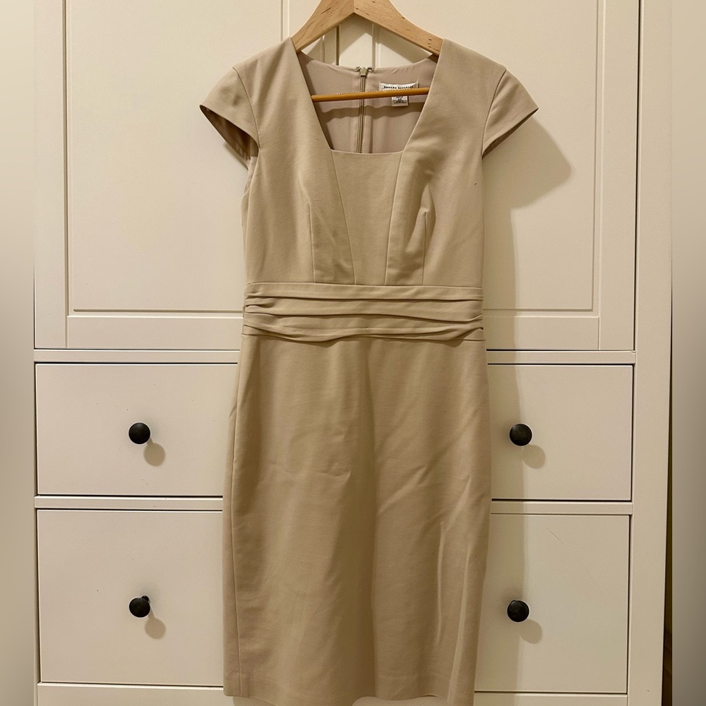 Banana Republic beige petite stretch dress VINTAGE